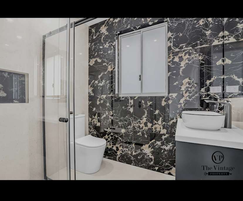 Room with ensuite in a share house