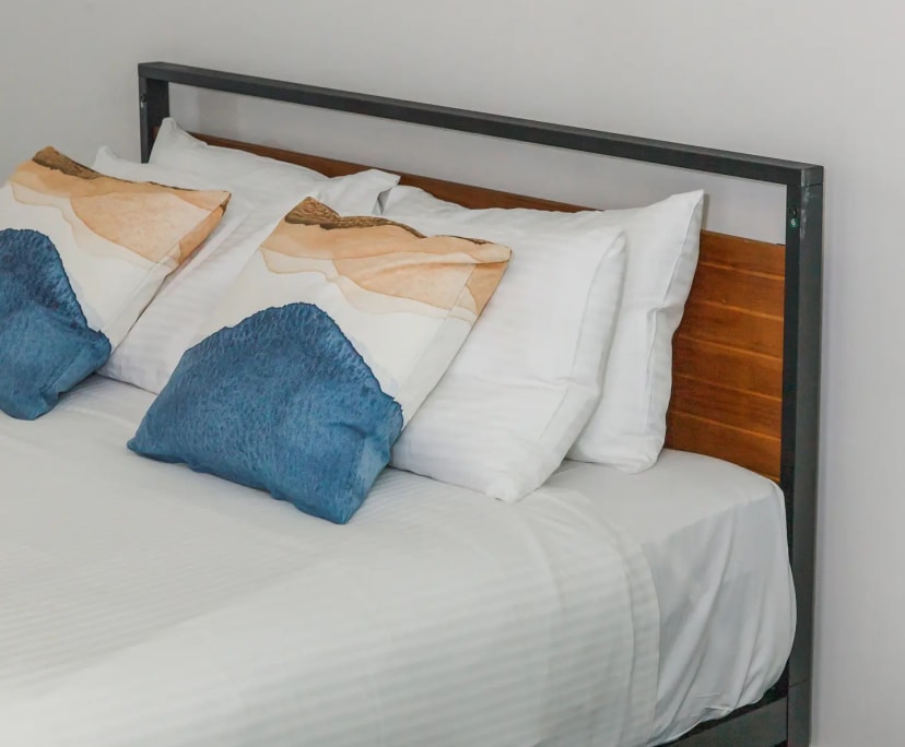 $750, Whole-property, 2 bathrooms, West Melbourne VIC 3003