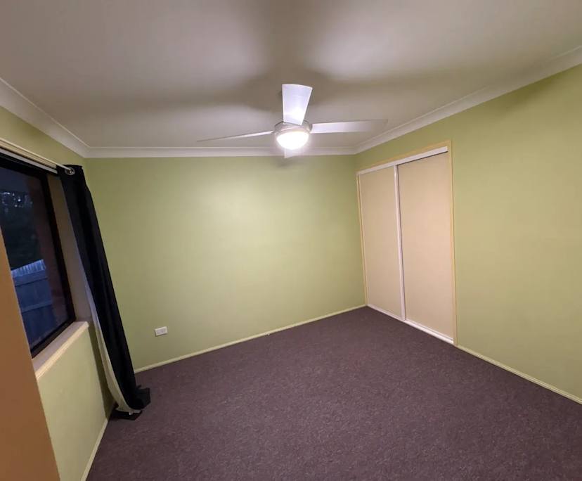 Room in a share house