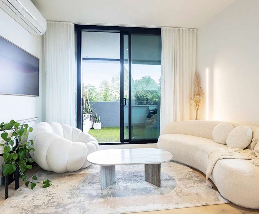 Furnished room with ensuite in a share house