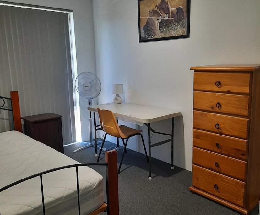 Room in a share house