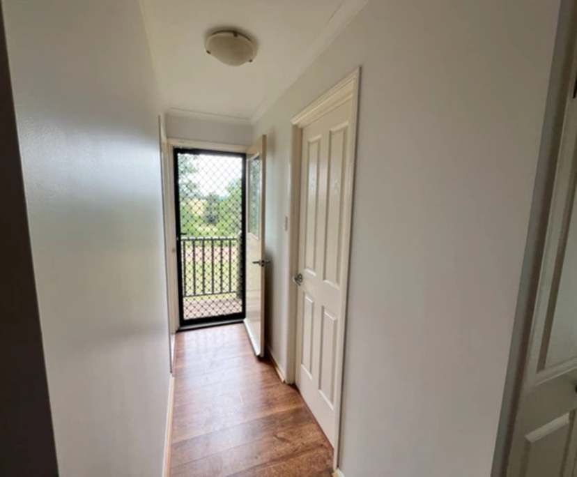 Whole property with 3 rooms for rent