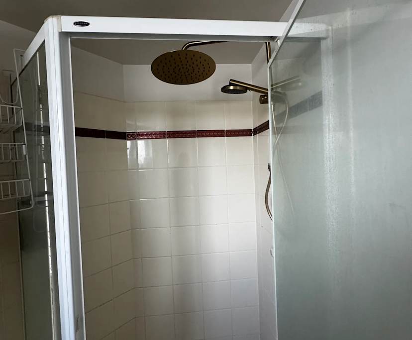 $395, Flatshare, 3 bathrooms, Newstead QLD 4006