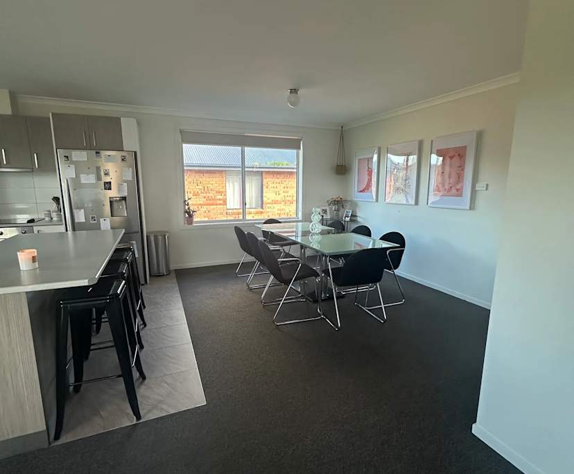 Room in a share house