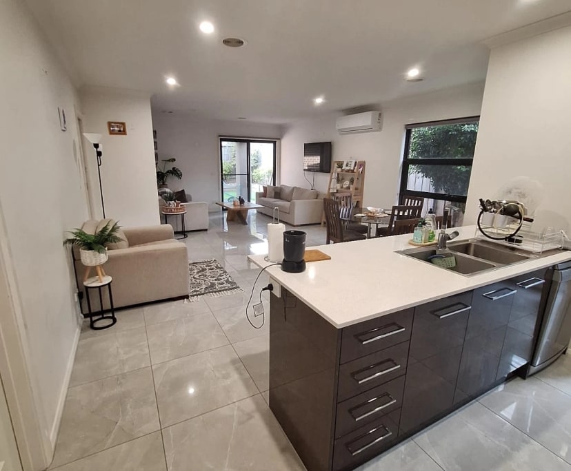 Whole property with 4 rooms for rent