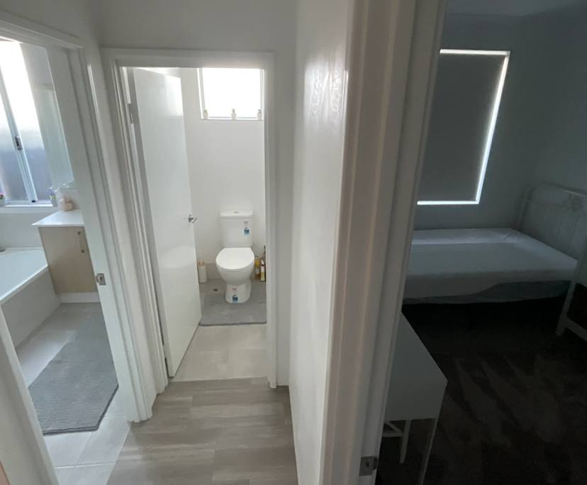 $300, Homestay, 4 bathrooms, Treeby WA 6164