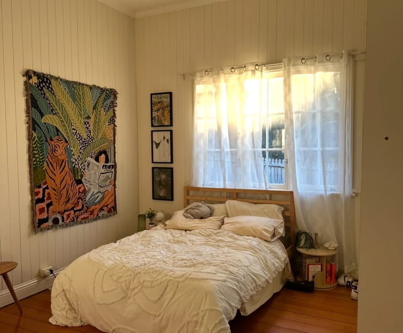 Furnished room in a share house