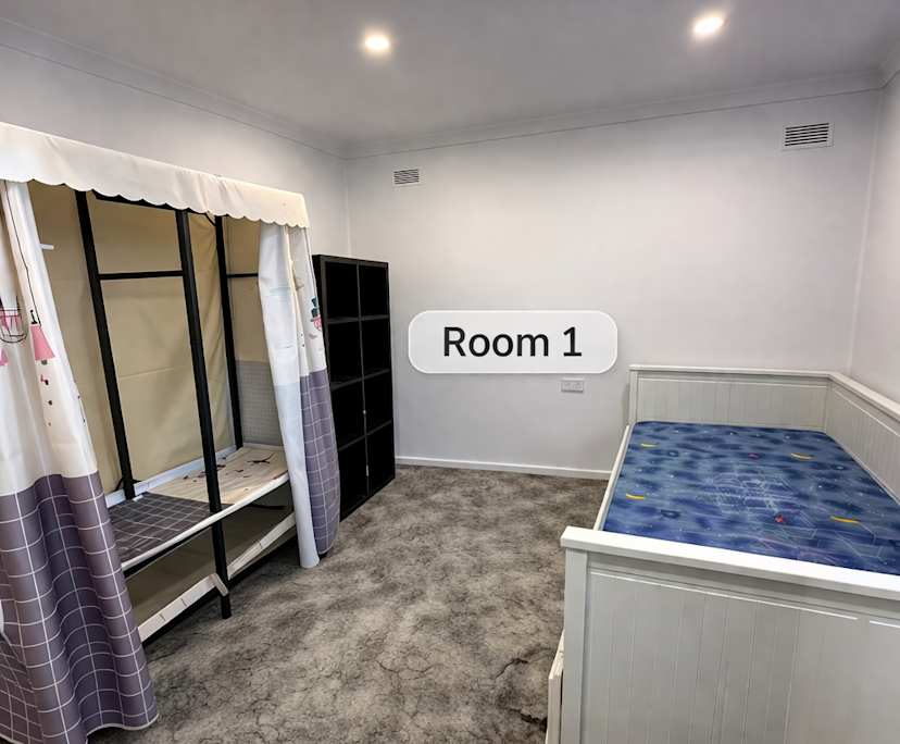 Furnished room in a share house