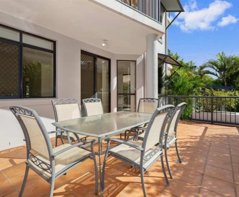 Unfurnished room with ensuite in a flatshare