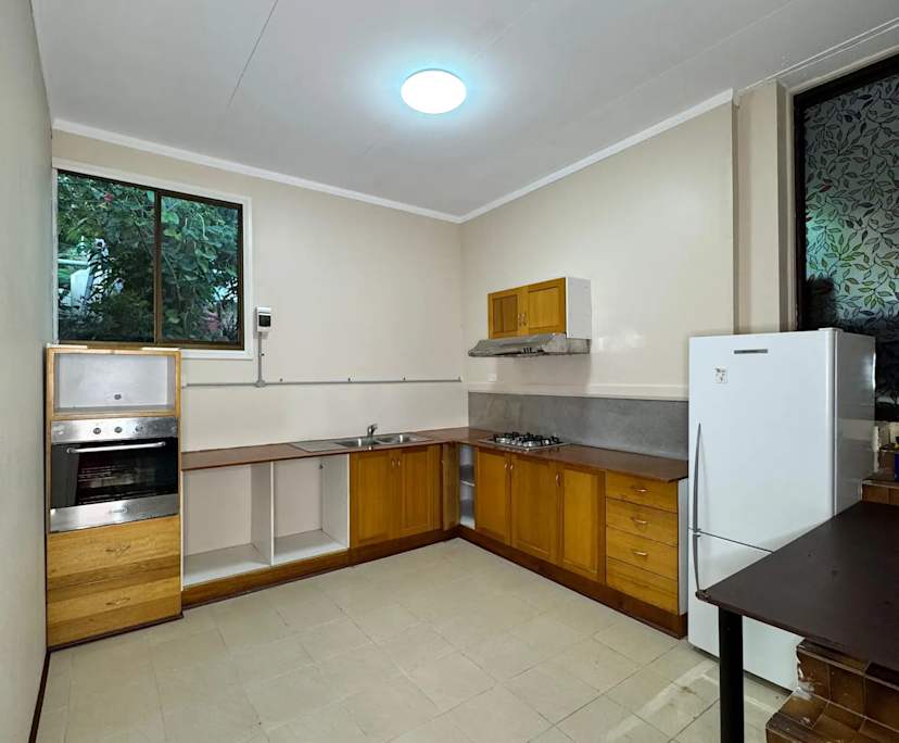 Whole property with 2 rooms for rent