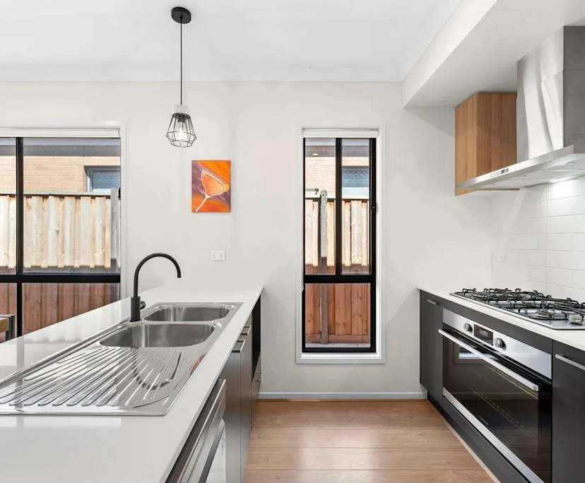 $250, Share-house, 4 bathrooms, Charlemont VIC 3217