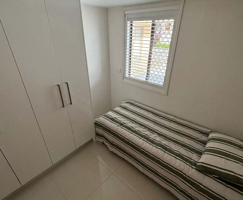 $260, Flatshare, 3 bathrooms, Mermaid Beach QLD 4218