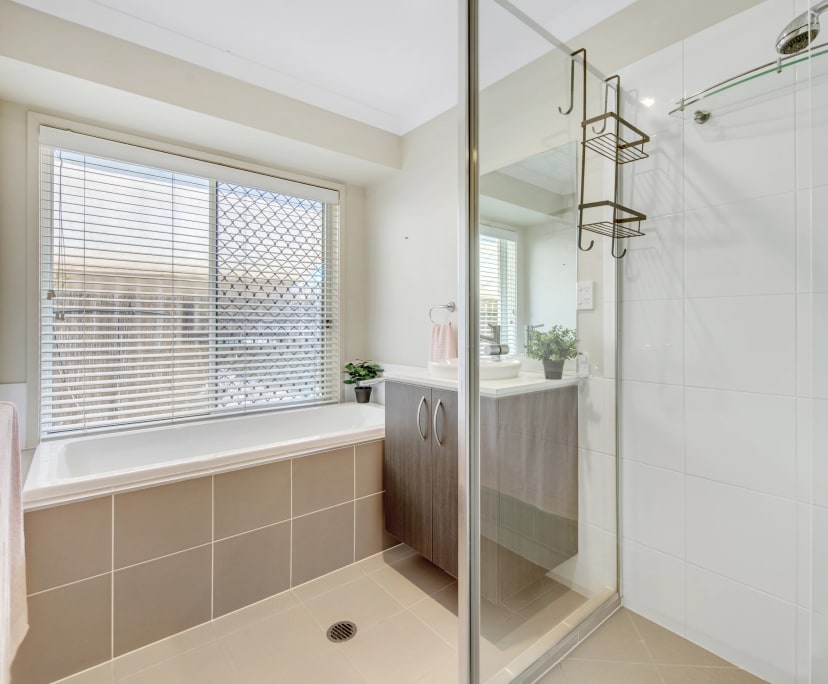 $390, Share-house, 5 bathrooms, Redbank Plains QLD 4301