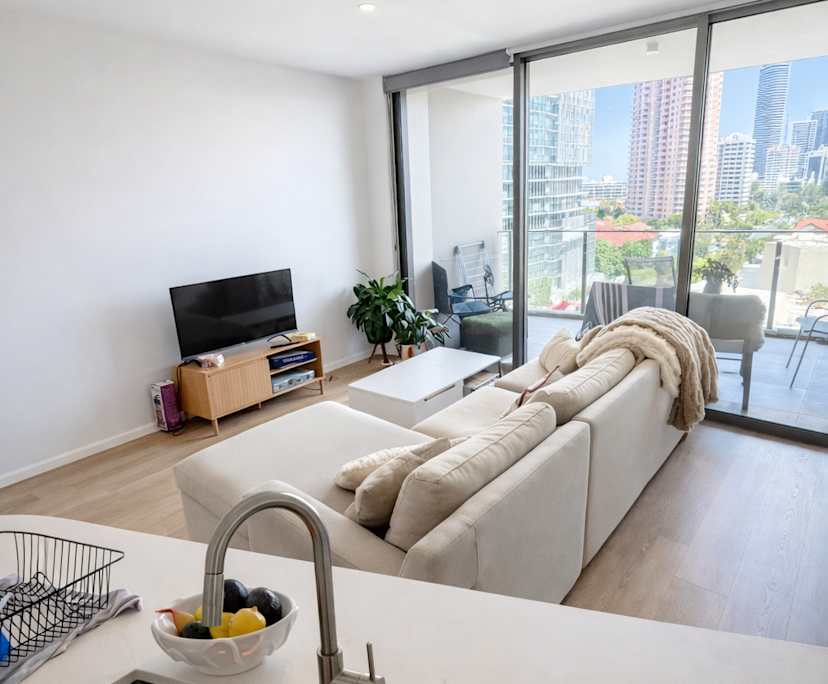 $485, Flatshare, 2 bathrooms, Broadbeach QLD 4218