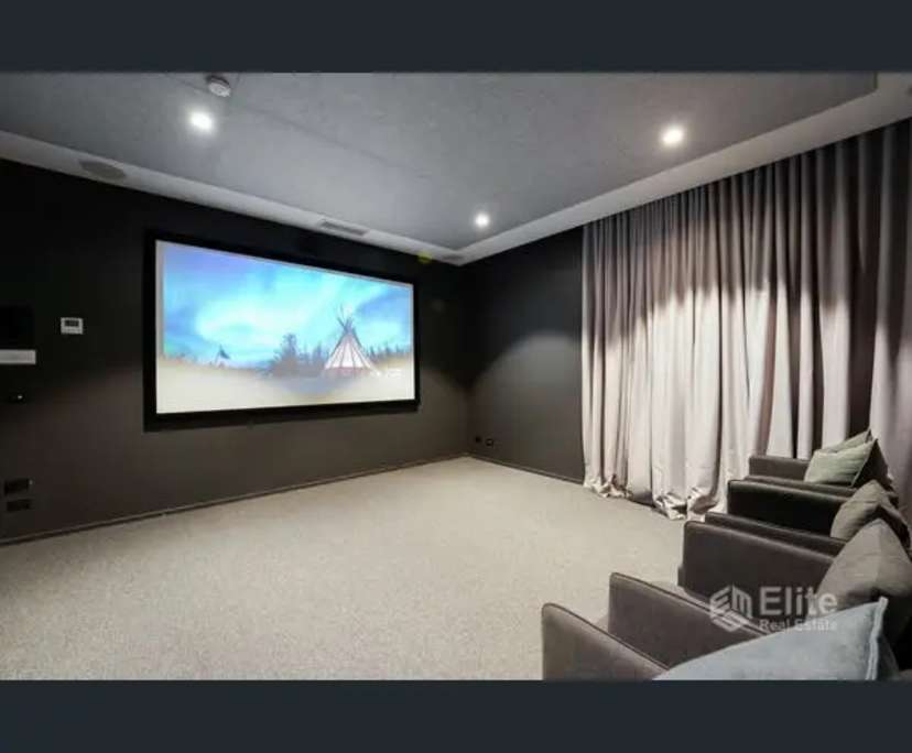 $290, Flatshare, 2 bathrooms, Parkville VIC 3052