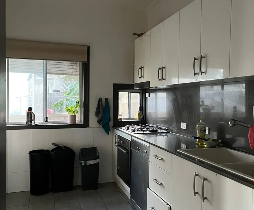 $240, Share-house, 4 bathrooms, Dee Why NSW 2099