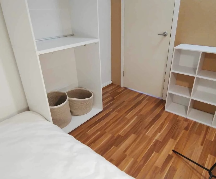 Furnished room in a flatshare