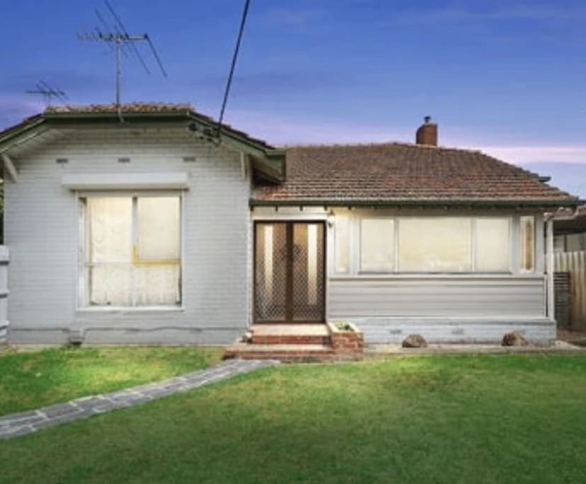 Unfurnished room in a share house
