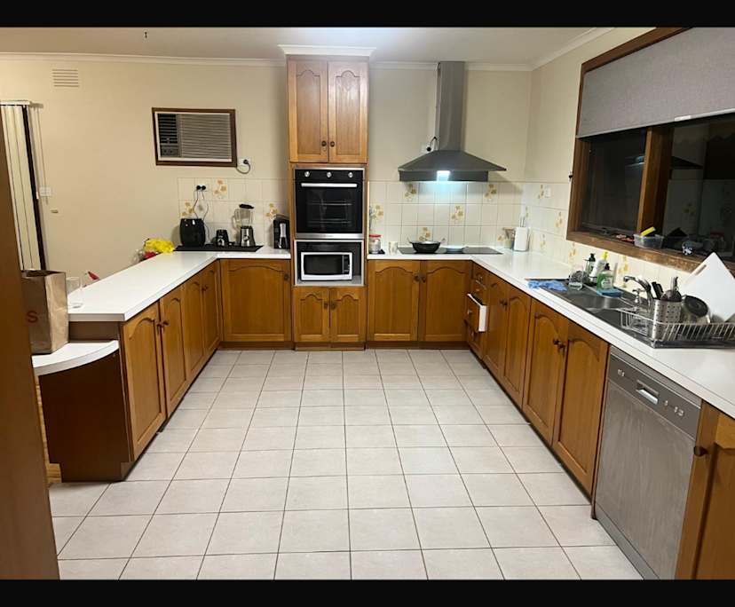 $250, Share-house, 3 bathrooms, Endeavour Hills VIC 3802