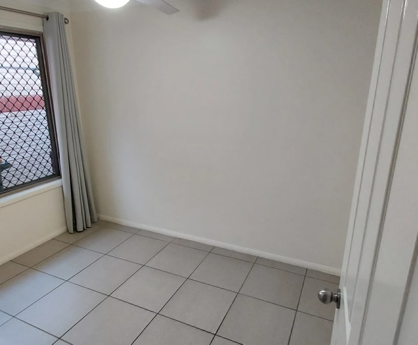 Unfurnished room in a share house