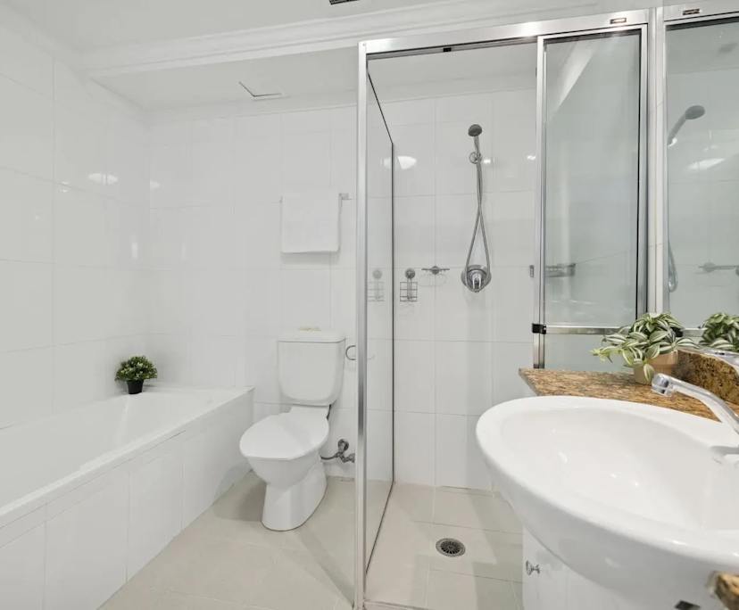 $850, 1-bed, 1 bathroom, Sydney NSW 2000