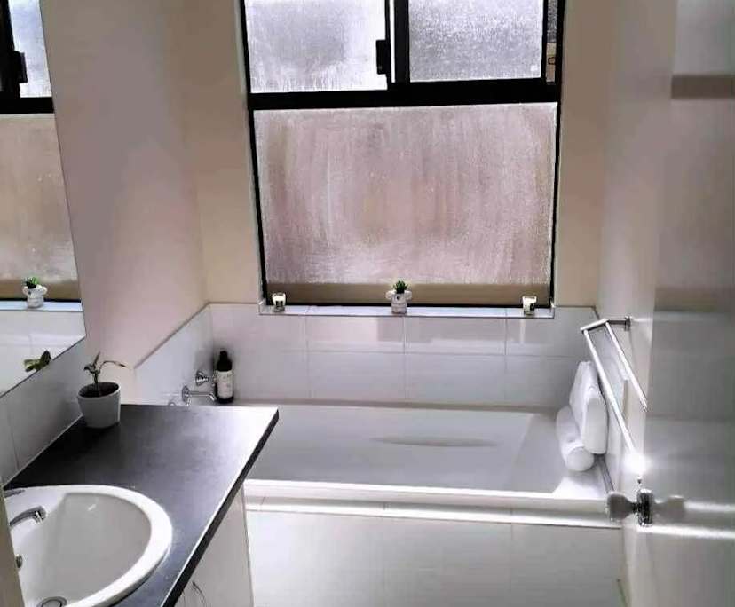 $230, Share-house, 3 bathrooms, Butler WA 6036