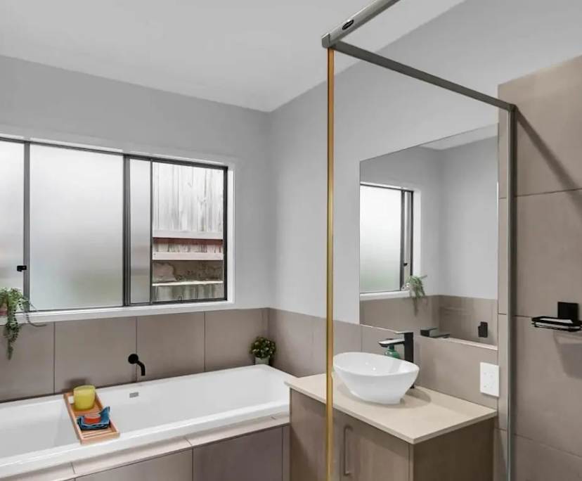 $250, Share-house, 4 bathrooms, Holmview QLD 4207