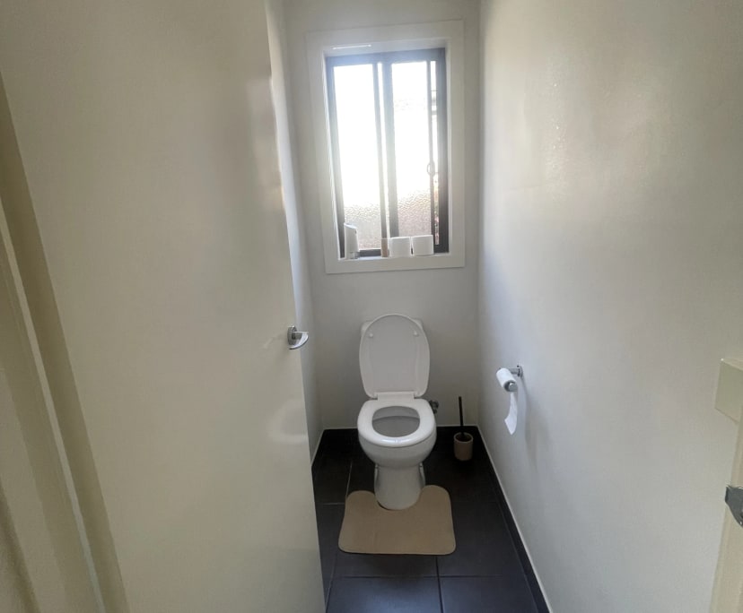 $235, Share-house, 4 bathrooms, Point Cook VIC 3030