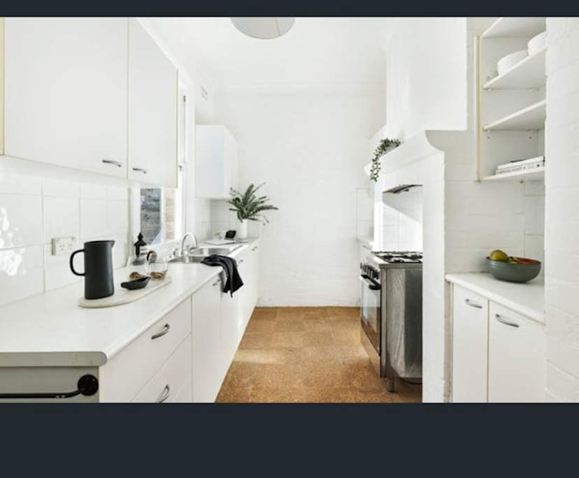 Room in a share house