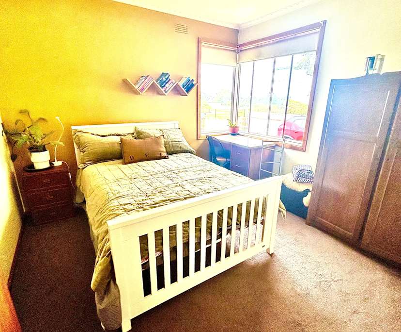 Room in a share house