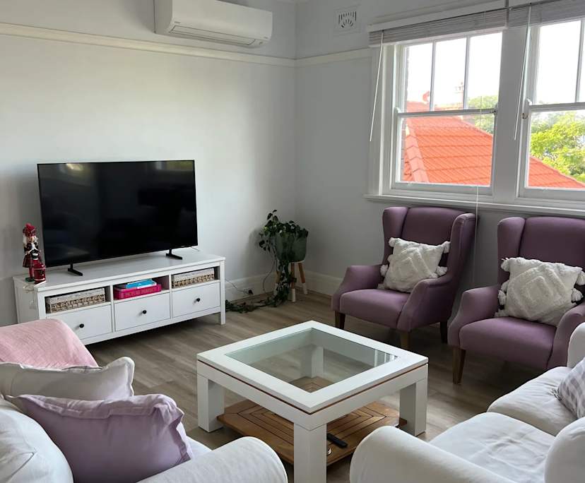 Unfurnished room in a flatshare