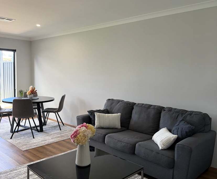 $330, Share-house, 2 rooms, Banksia Grove WA 6031, Banksia Grove WA 6031