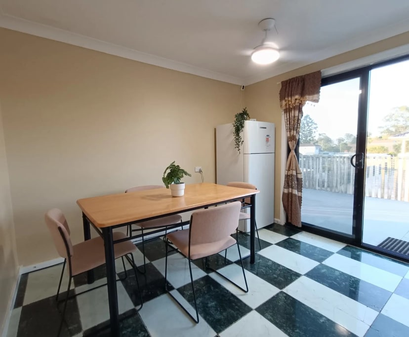 $250, Flatshare, 3 bathrooms, Doonside NSW 2767