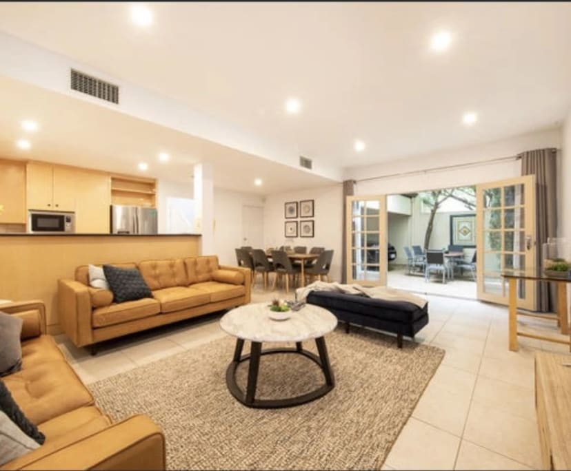 2 Rooms for Rent in Adelaide, Adelaide 275300, F...