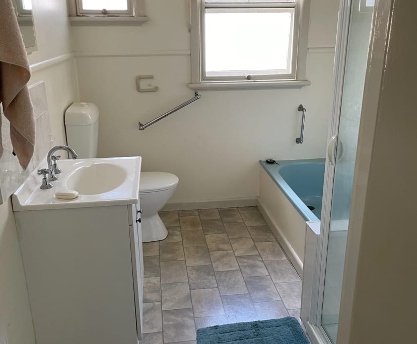 Room for Rent in Warrnambool, VIC 240, Furnished,...