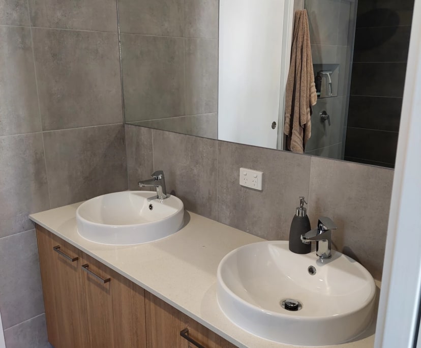 $300, Share-house, 3 bathrooms, Jubilee Pocket QLD 4802