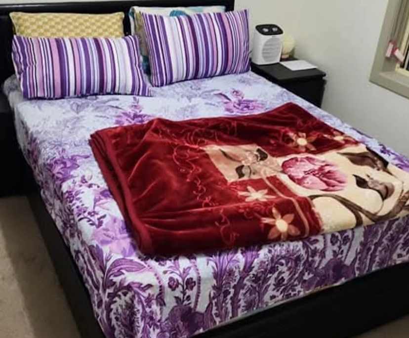 Furnished room in a flatshare