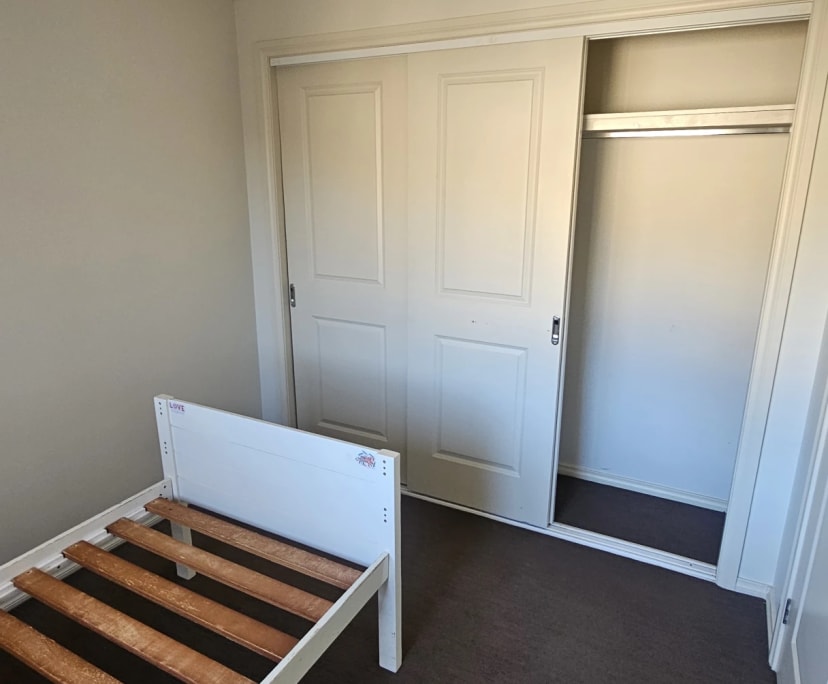 Room in a share house