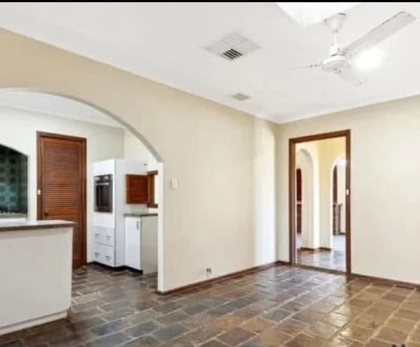 Room in a share house