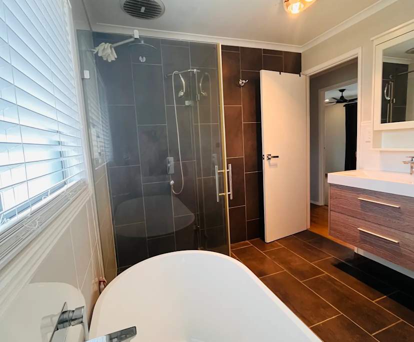 $350, Share-house, 3 bathrooms, Alexandra Hills QLD 4161