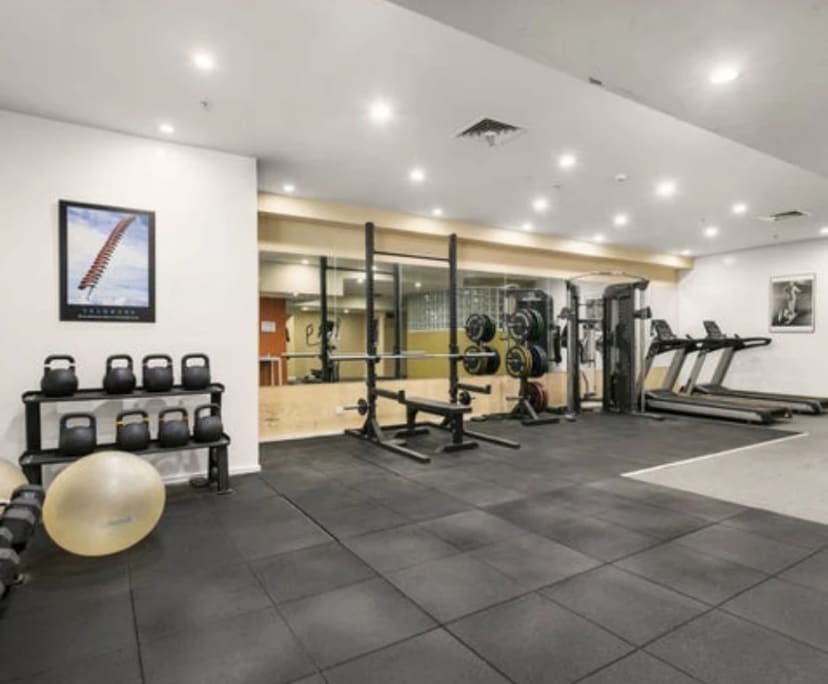 Room for Rent in Carlton, Melbourne 300, Furnishe...