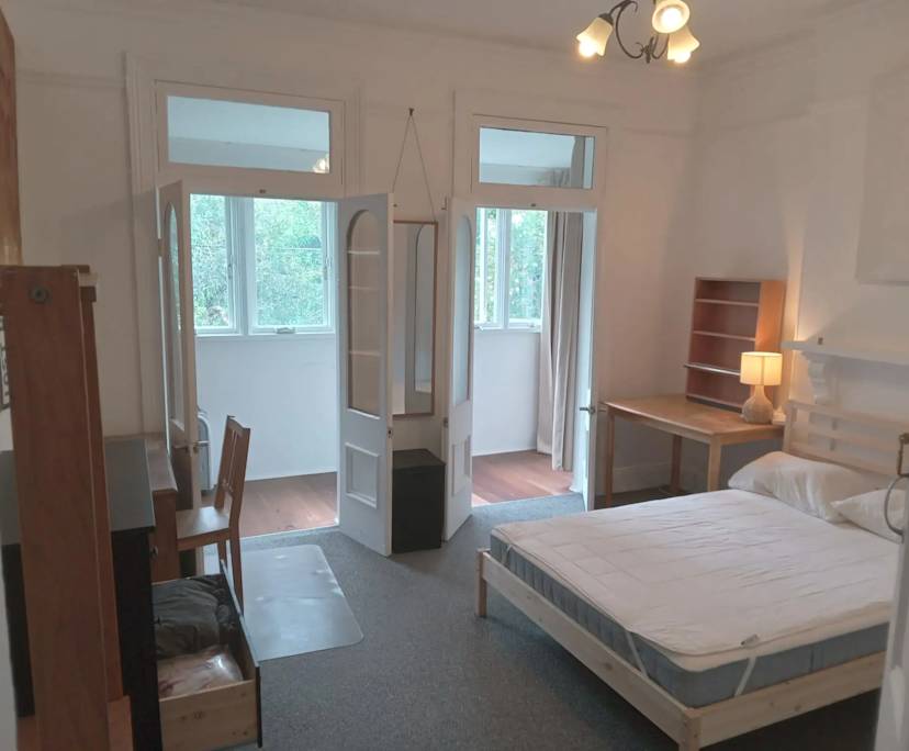 Furnished room in a share house