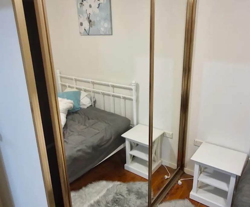 Furnished room in a share house