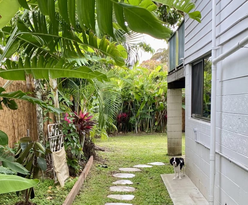 $400, Granny-flat, 1 bathroom, Mooroobool QLD 4870