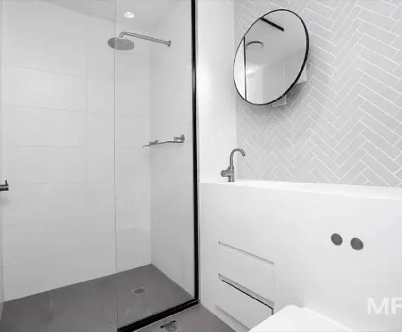 Furnished room with own bathroom