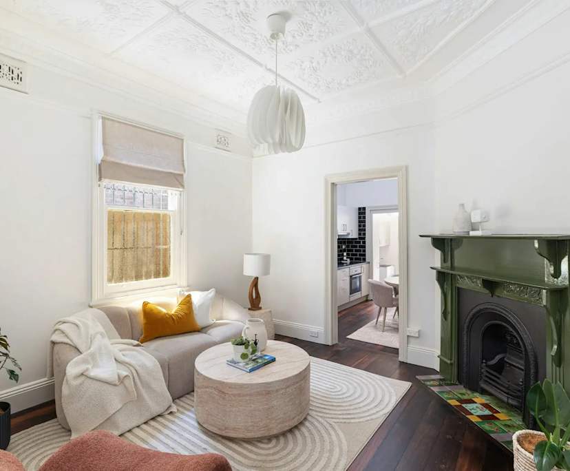 Furnished room in a share house