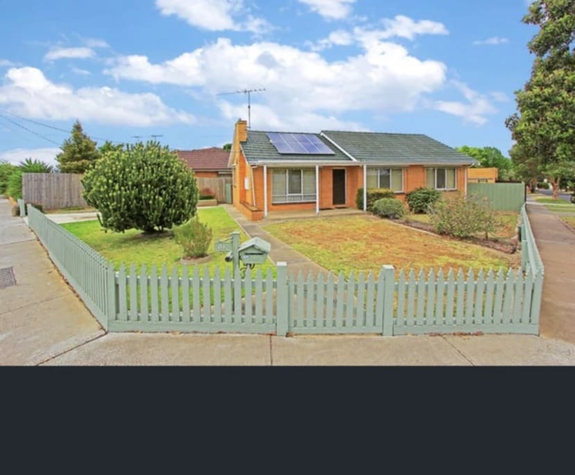 Whole Property for Rent in Belmont, Geelong 450,