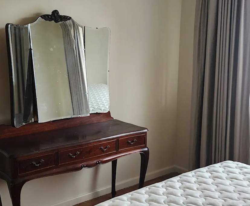Room in a share house