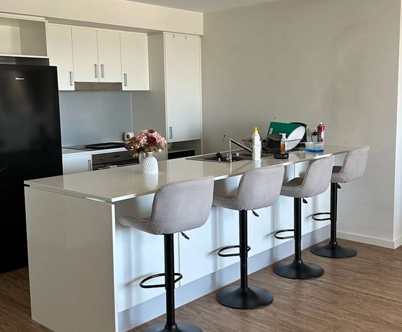 $300, Flatshare, 2 bathrooms, Cockburn Central WA 6164