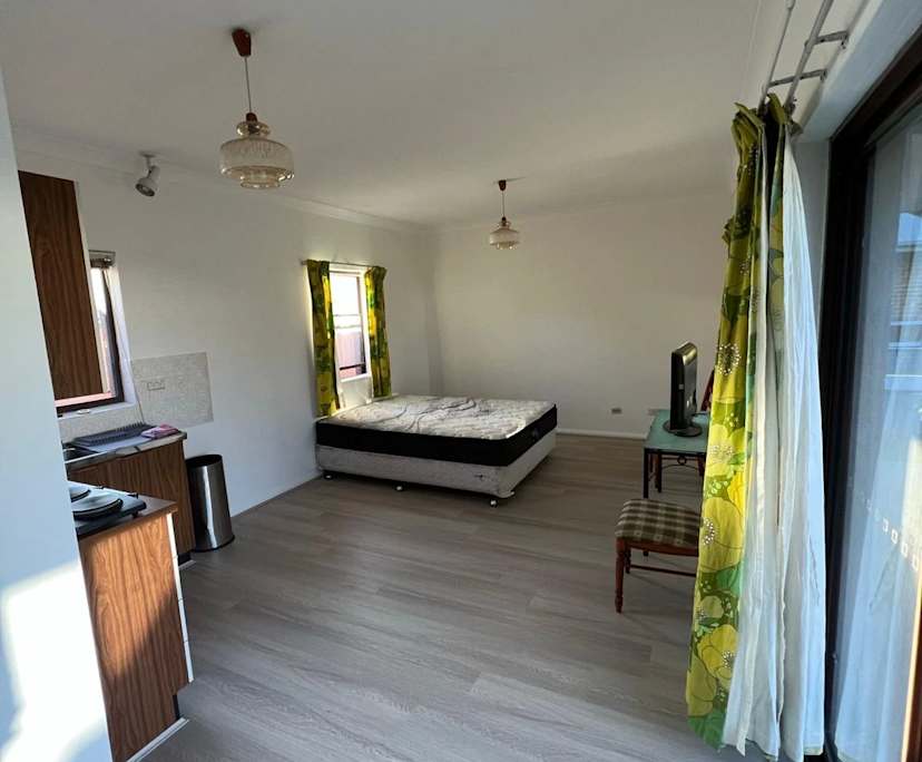 $300, Share-house, 3 bathrooms, Kingsgrove NSW 2208